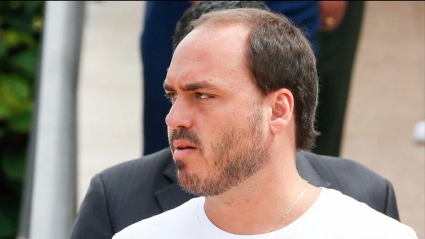 Radicado há 22 anos em SC, mas é absolutamente estarrecedor o eleitor votar em um decrépito que nunca fez nada para o próprio município onde foi vereador e ser eleito por um Estado que nunca teve nenhuma afinidade. Aí depois, o catarinense fica nervosinho com as críticas.