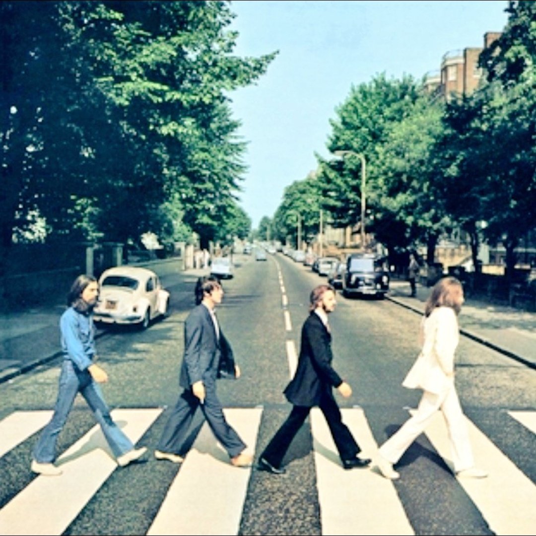 Avui 6 d'octubre, però de 1969 es publicava el senzill Come Together, que cal dir?
Que ve de l'elapé Abbey Road (el del pas de vianats) que va ser gravat majoritàriament a l'abril, juliol i agost de 1969, i va encapçalar les llistes de registres tant als USA com a l'UK.