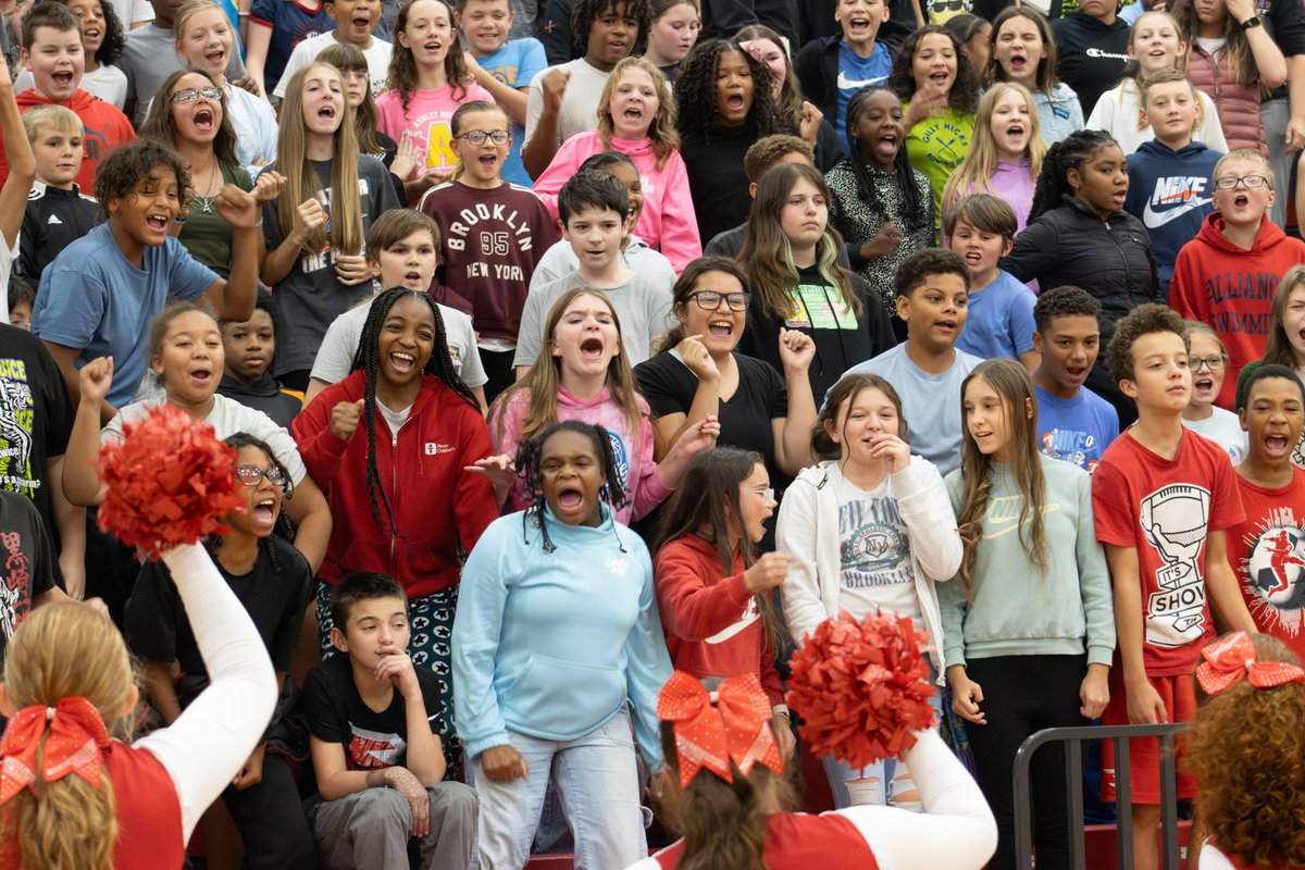 AllianceCSD's tweet image. The middle schoolers showed their school spirit last week during the pep rally! We love to see it! 🩵✈❤️ #RepthatA