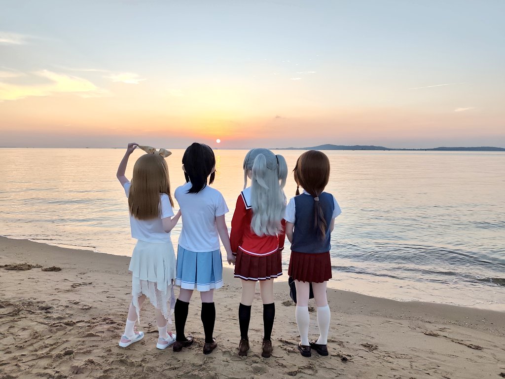 _AzusagawaKaede's tweet photo. 人生的一瞬
📸
@kot_jiuyu @midorimeronpan 
#kigurumi https://t.co/Zc1aAUY3vZ