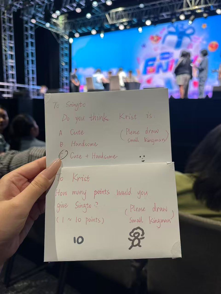 velmapeen's tweet photo. มีความสุข😘😍🥰🥳🥳

#GMMTVFANIVALxKristSingto https://t.co/4OsAJm0OoZ