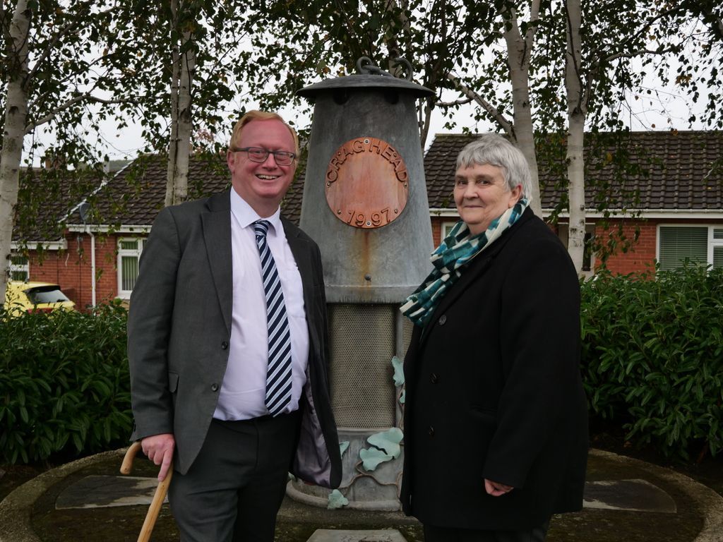 Great to join Councillor Joan Nicholson, Chair of Stanley Town Council, in Craghead on Friday to celebrate the funding I have secured for the area via the government’s Pride in Place programme. This unprecedented funding, £2m per year for ten years, will be transformational for