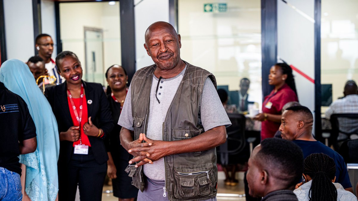 RwEquityBank's tweet image. Today, we kicked off #CustomerServiceWeek , a moment to pause, listen, and thank our customers who make Equity what it is.
We are reimagining service through technology that brings the bank closer to you, wherever you are.

#MissionPossible #CSWeek2025