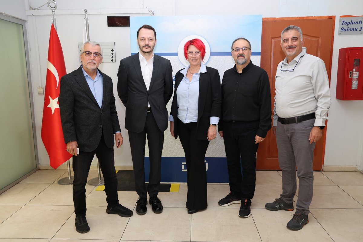 DEU_IzmirMYO's tweet photo. Türkiye Odalar ve Borsalar Birliği (TOBB) ile Meslek Yüksekokulları Eğitim İş Birliği Protokolü kapsamında, İMYO ile eşleşmesi bulunan İzmir Ticaret Odası (İZTO) ve Ege Bölgesi Sanayi Odası (EBSO) temsilcileri okulumuzu ziyaret etmişlerdir.
#imyo #tobb #izto #ebso https://t.co/aLkqbZfHGF