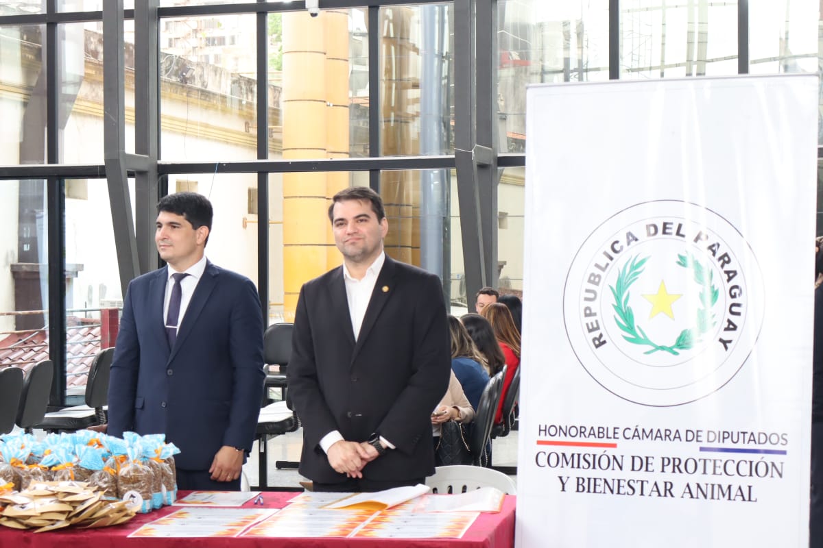 DiputadosPy's tweet image. En el marco de la conmemoración del Día Mundial de los Animales, el despacho del Diputado Federico Franco (PLRA – Central), con el apoyo fundamental de la Comisión de Protección y Bienestar Animal, organizó un acto de reconocimiento y homenaje.

El evento, llevado a cabo con el…
