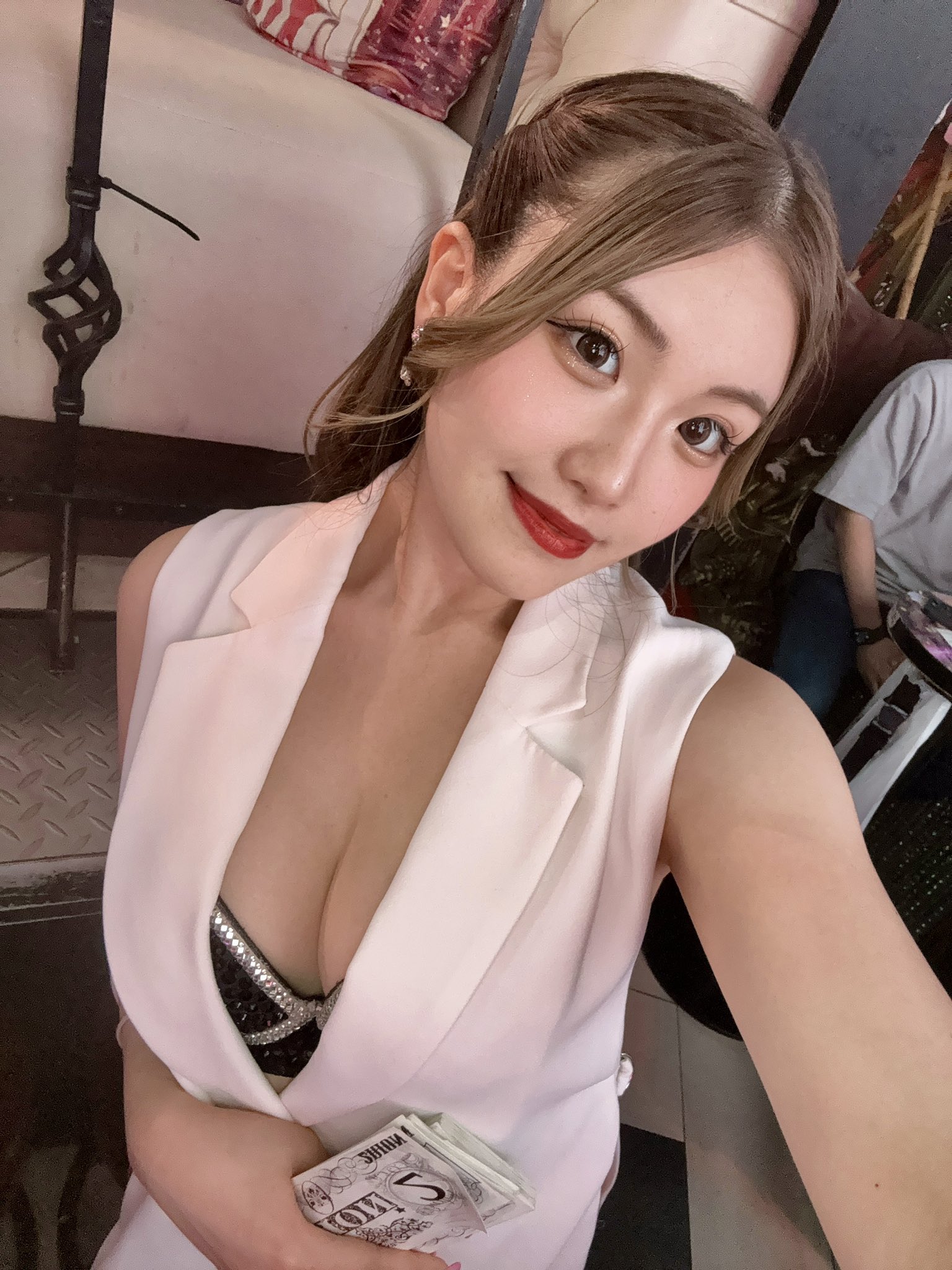 あんりバーレスク東京 10/19 2nd anniversary (@anri_burlesque) / X