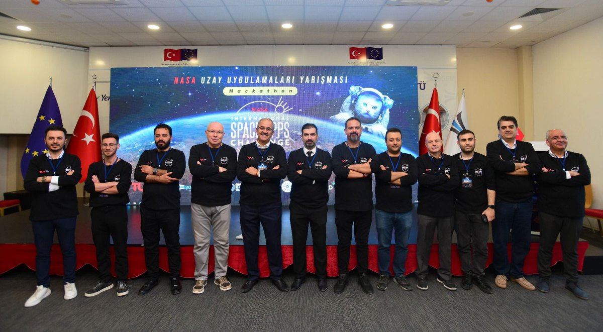 olarak sundular. Beklentilerimizin çok üzerinde bir başvuru aldık ve Ankara, İstanbul ve Bursa’nın ardından en fazla katılım sağlayan şehir olmanın gururunu yaşadık. Bu sonuç, Van’ın ve bölgemizin genç potansiyelini bir kez daha gözler önüne serdi.