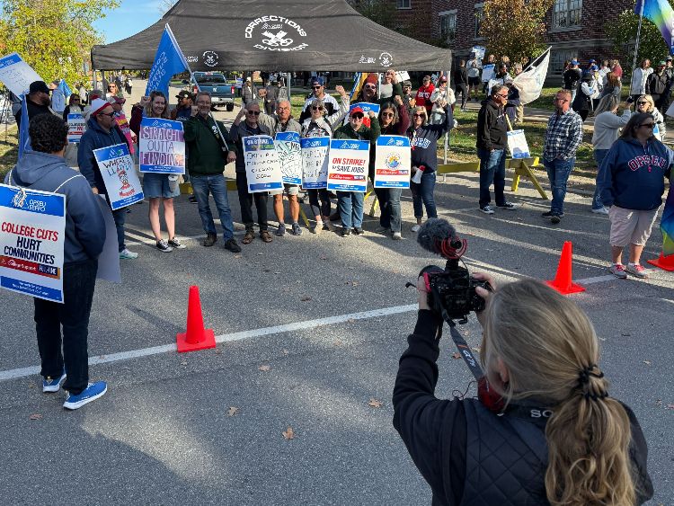 354Local's tweet image. Advice in the event of a strike-related campus work stoppage - mailchi.mp/opseu354/barga…