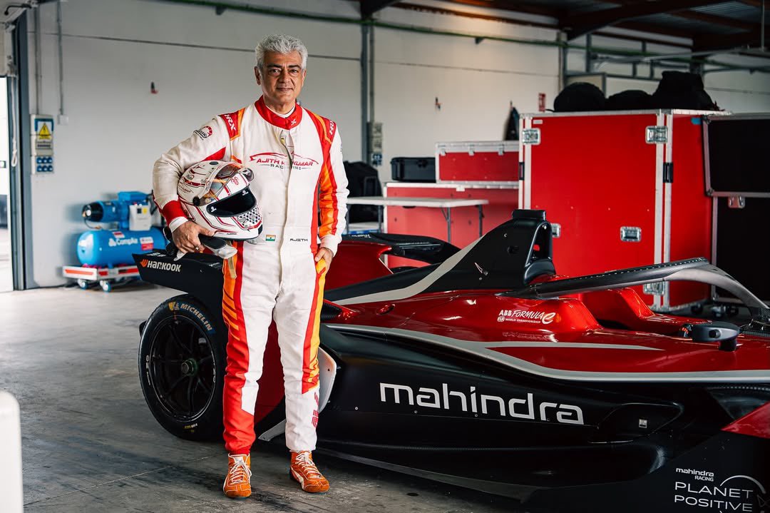 _Veerrr_Tweets's tweet image. Damn Man 😍❤️‍🔥
#AjithKumarRacing