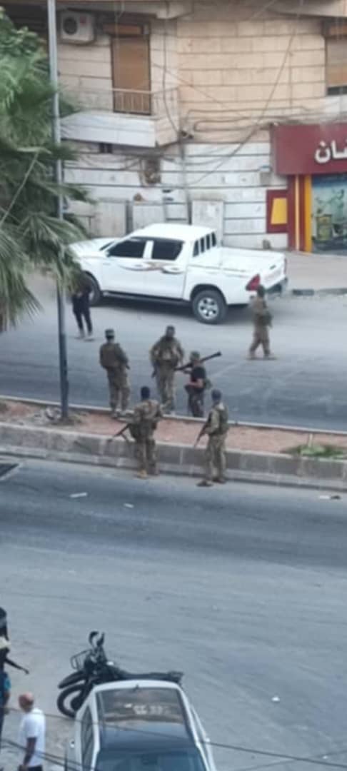 BREAKING: Kurdish neighborhoods of Sheikh Maqsoud &amp; Ashrafieh in Aleppo have been sealed off by Turkish-backed Sultan Suleiman Shah (Amshat) &amp; Hamza (Hamzat) Divisions — both implicated in massacres in Syria’s coast &amp; Sweida.

Since the SDF withdrew to facilitate integration into