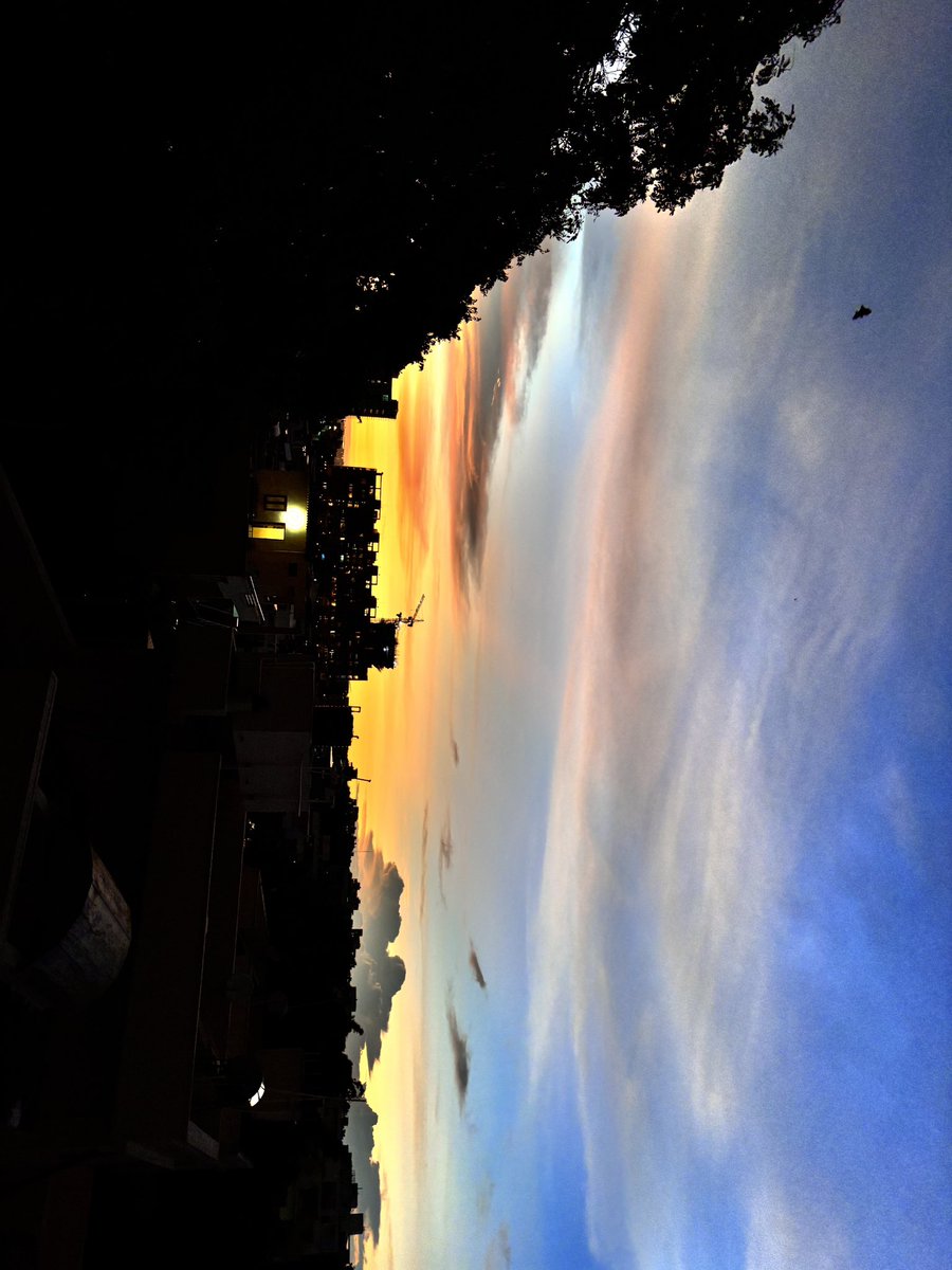 iamabbuuu's tweet photo. #HyderabadSkies ❤️❤️❤️ https://t.co/hhdN0Cpf1w
