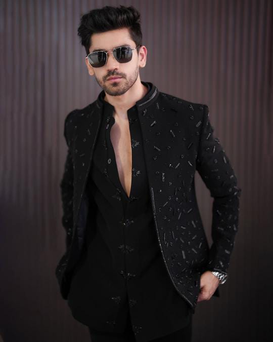 TeamAvinashFC's tweet image. Endless gratitude to #Avinashians 💙 for keeping the family active, united &amp;amp; full of love all year long. 

This anniversary trend isn’t just for @Avinash_galaxy, it’s a celebration of the bond, consistency &amp;amp; dedication you all have shown  Truly the best fandom ever #AvinashMishra