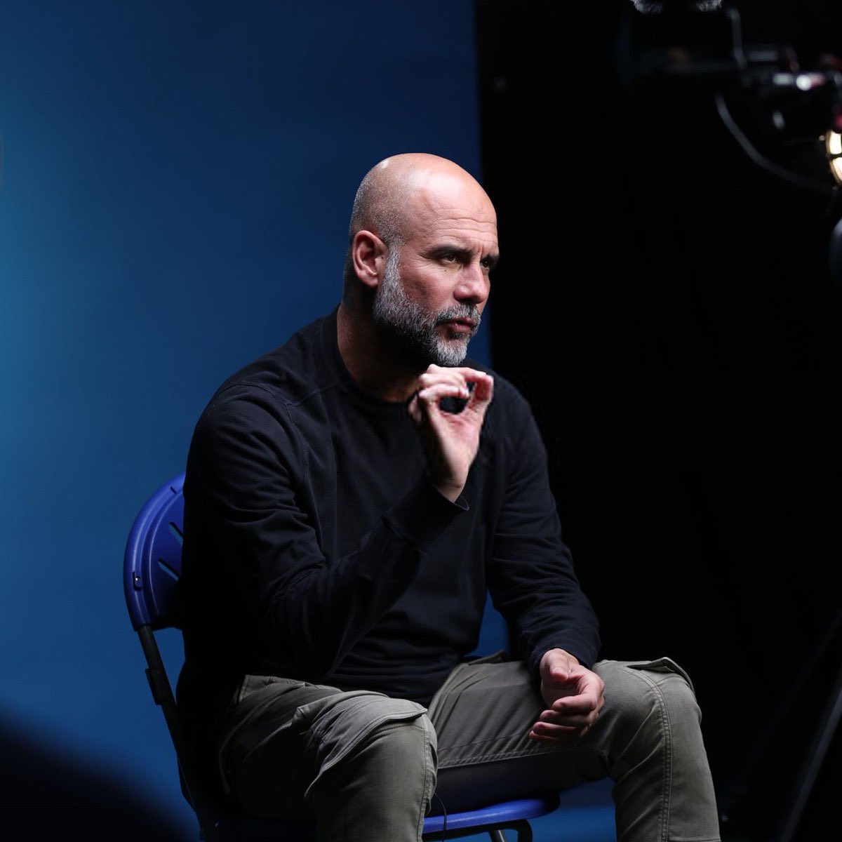 Pep Guardiola: ''Wenger ve Ferguson’u yemeğe davet edeceğim. Onlarla aynı masada oturmanın bir onur olduğunu düşünüyorum.''