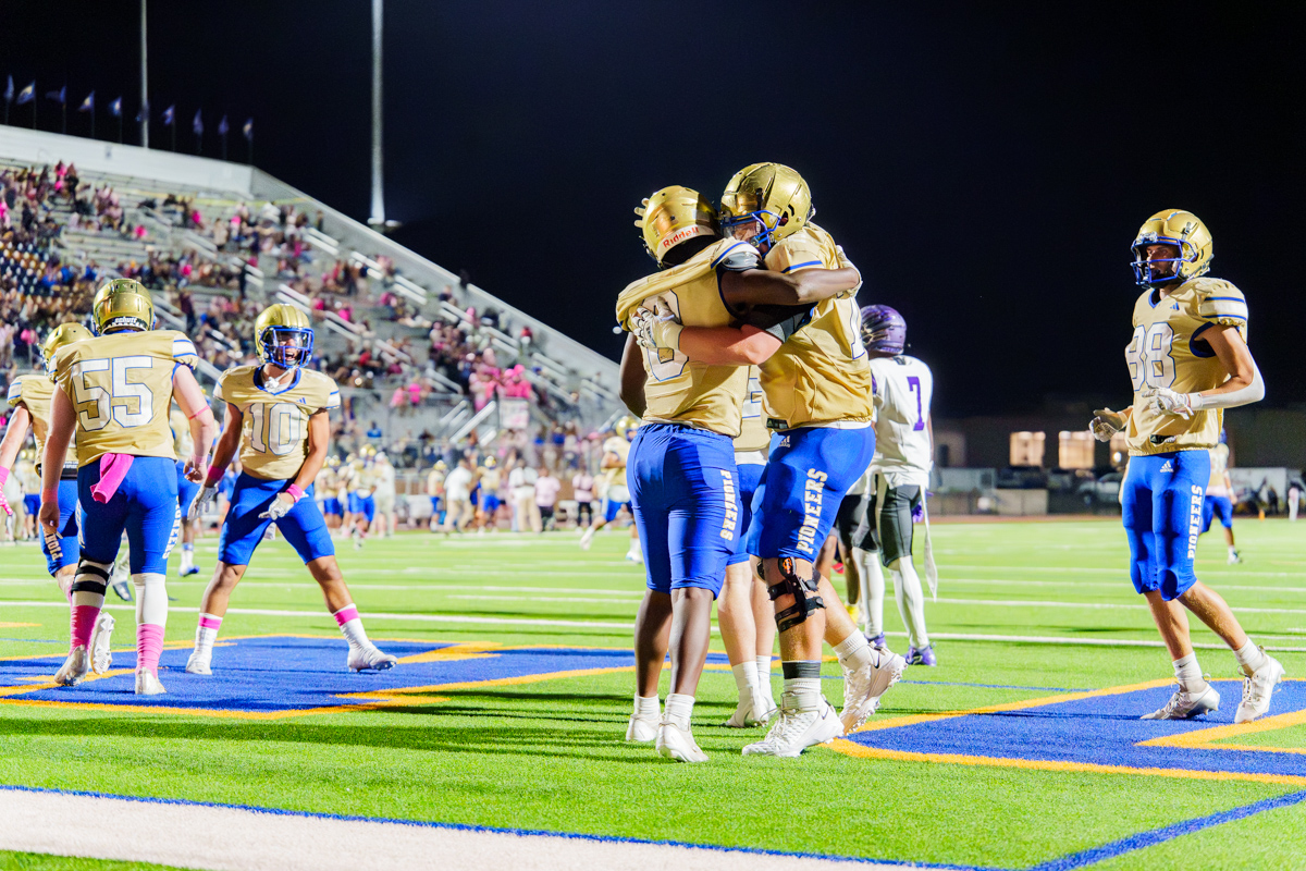 emsisdathletics's tweet photo. Pioneers clinch nail-biting win over Crowley
Read more here:
https://t.co/BtbkXk626q https://t.co/3W0p2O11Em