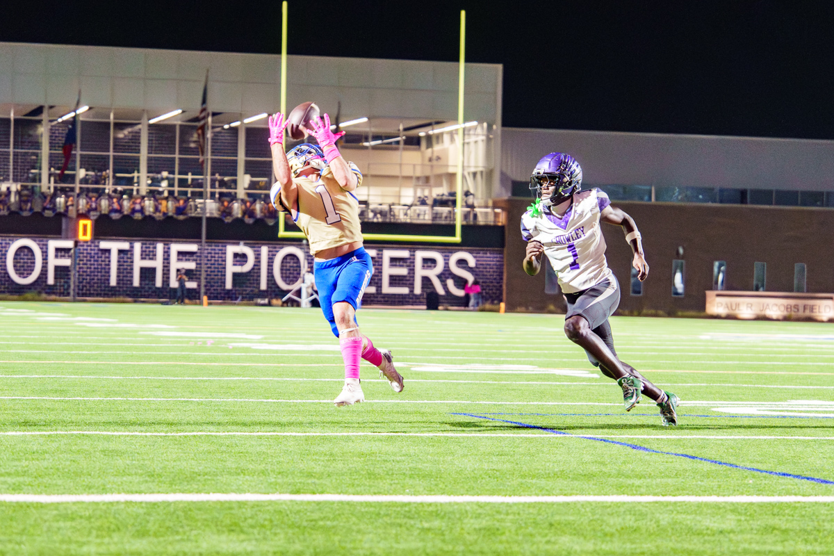 emsisdathletics's tweet photo. Pioneers clinch nail-biting win over Crowley
Read more here:
https://t.co/BtbkXk626q https://t.co/3W0p2O11Em