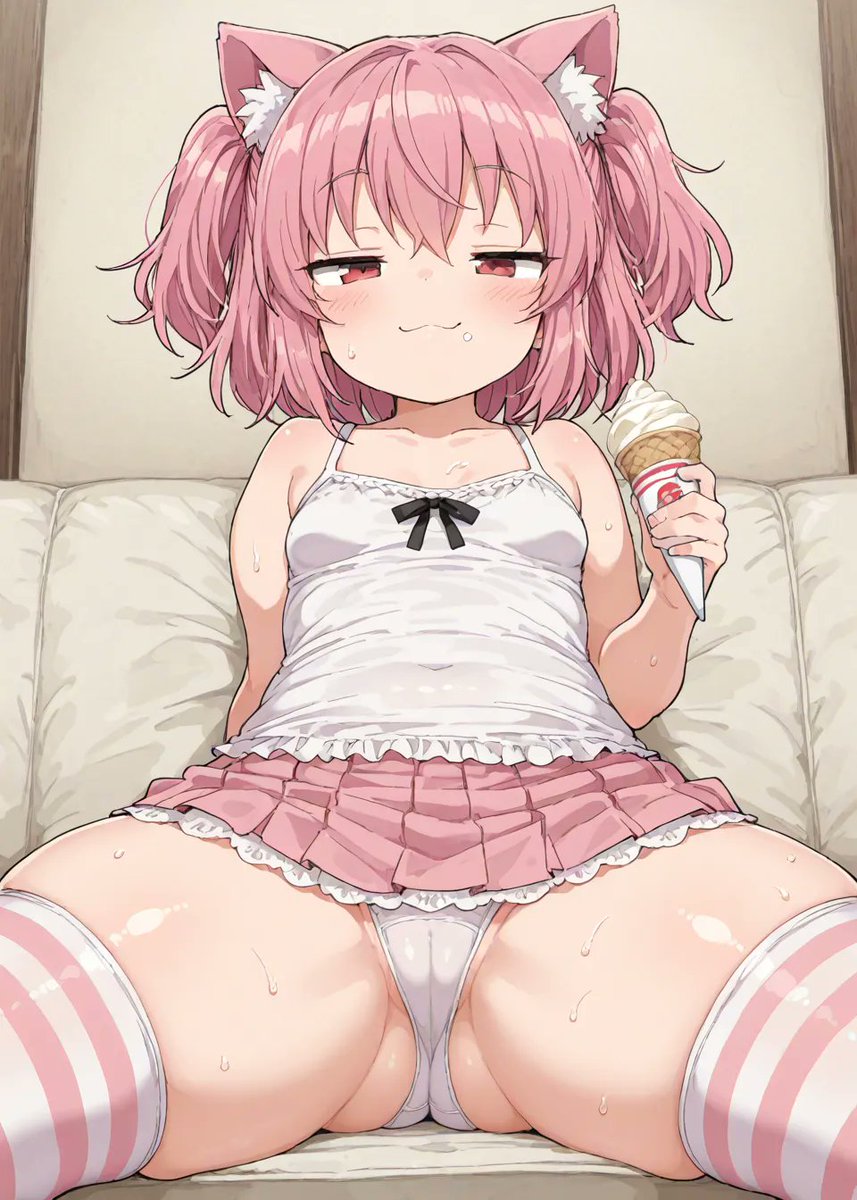 ちらちら見てるのばればれ...💕
こうしててあげるから勝手に見抜きど～ぞ💕