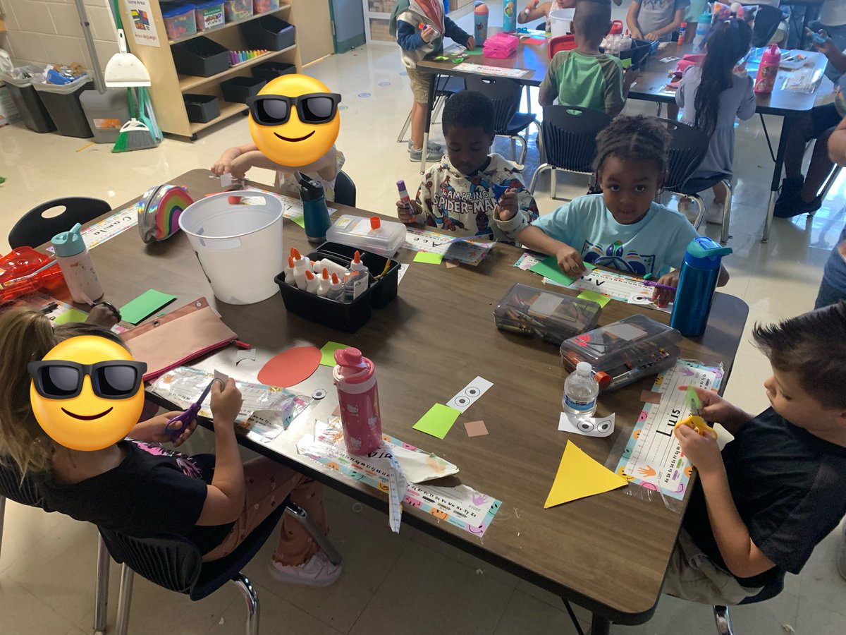 Mrs_ABarrett's tweet photo. We kicked off bully prevention month with a fun fall friendship lesson with our K-2 students learning about respect. We loved Spookley and creating a class pumpkin patch @NISD @NISDCounseling @NISDWernli @NCANorthside @MsGarza17 #RootEdWernli https://t.co/fNubuR26IA