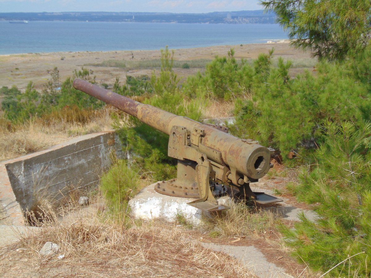 Gallipoli last week guiding for <a href="/bhltours/">Battle Honours Tours</a> with Julian Whippy. Pictured is Orhaniye Battery covering the entrance to the Dardanelles.