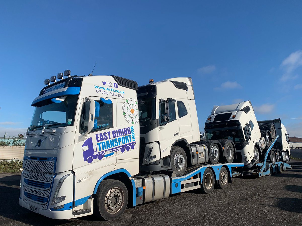 RidingTransport's tweet photo. Heavy loads, handled with ease 💪🚛 Another day, another smooth delivery from East Riding Transport. #Haulage #Logistics #TeamERT https://t.co/MAZMcAIeR1