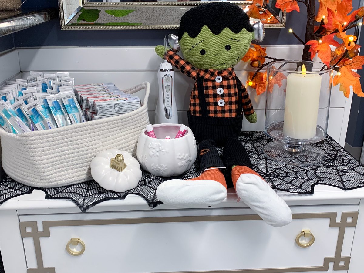 jrfamilydentist's tweet image. Our office is looking 𝒔𝒑𝒐𝒐𝒌-tacular &amp;amp; ready for October! 👻🎃🍁 Stop by — we guarantee you’ll 𝘧𝘢𝘭𝘭 for the décor and leave in a 𝑔𝑜𝑢𝑟𝑑 mood! 😉

📍 | 2805 McRae Rd, Richmond, VA
🌐 | vist.ly/49fba

#SpookySeason #HalloweenDecor #HappyFall #RVA