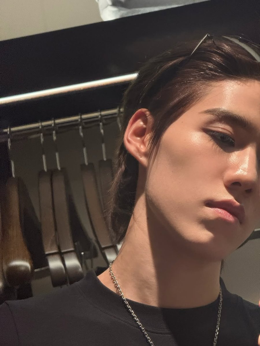 ขอเตือนเลยนะ เวลาเดินป่าห้ามดูรูปนี้เด็ดขาด เห็นแล้วมีหลงอะ