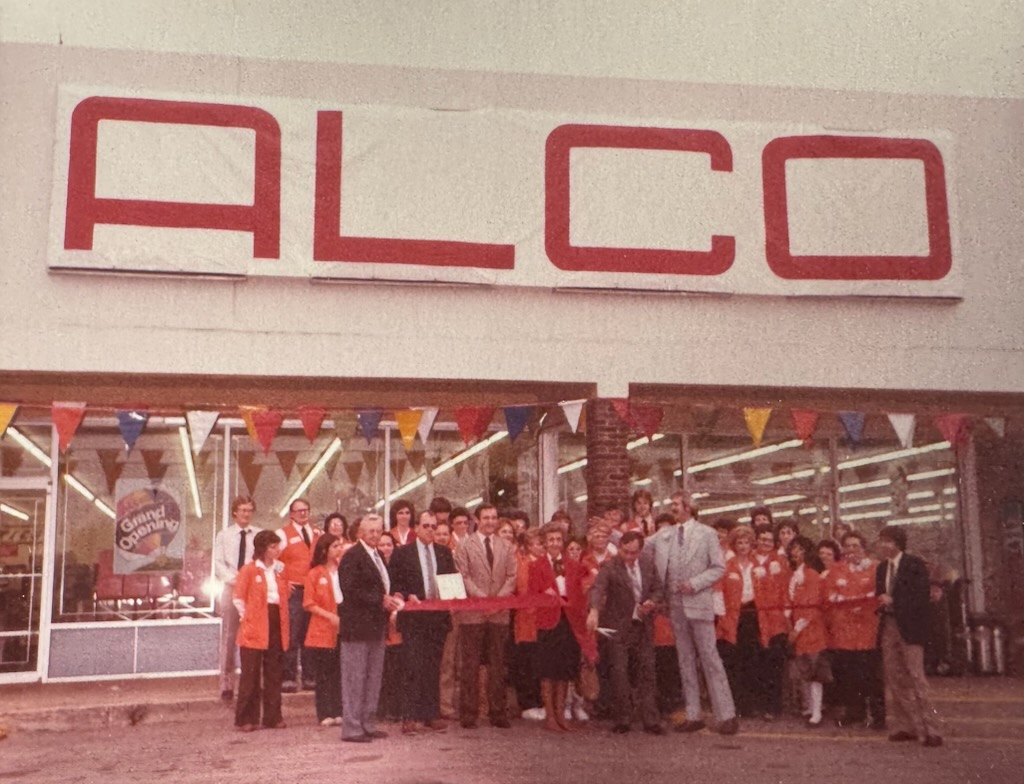 PgouldChamber's tweet image. Check out this ribbon cutting for today&apos;s #MemoryLaneMonday