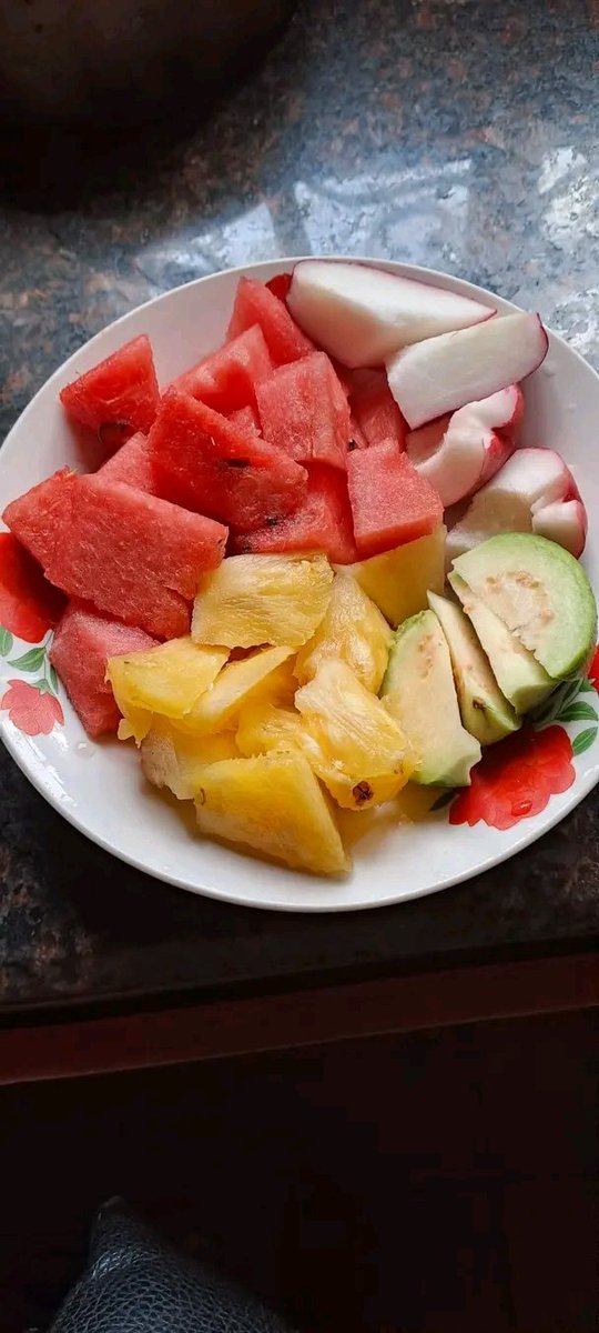 Prince_Fynnz's tweet image. Eat these Fruits everyday:

Banana - Energy booster

Blueberry - Lowers blood pressure

Apples - Helps lose weight

Strawberry - Better heart

Watermelon- Give a  harder erection 

Cherry - Anti ageing

Oranges - Healthy skin

Pineapple - Boosts metabolism

Grapes - Prevents…