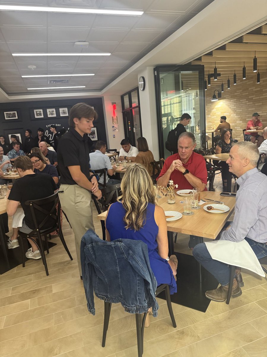 Hardy's Cafe at Walnut Grove HS tweet media