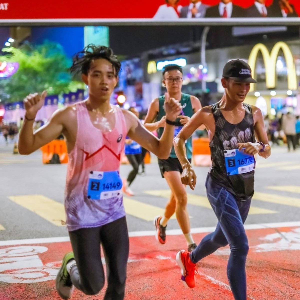3.30am call.

Kuala Lumpur Standard Chartered Marathon #KLSCM 2025

every step tells a story.