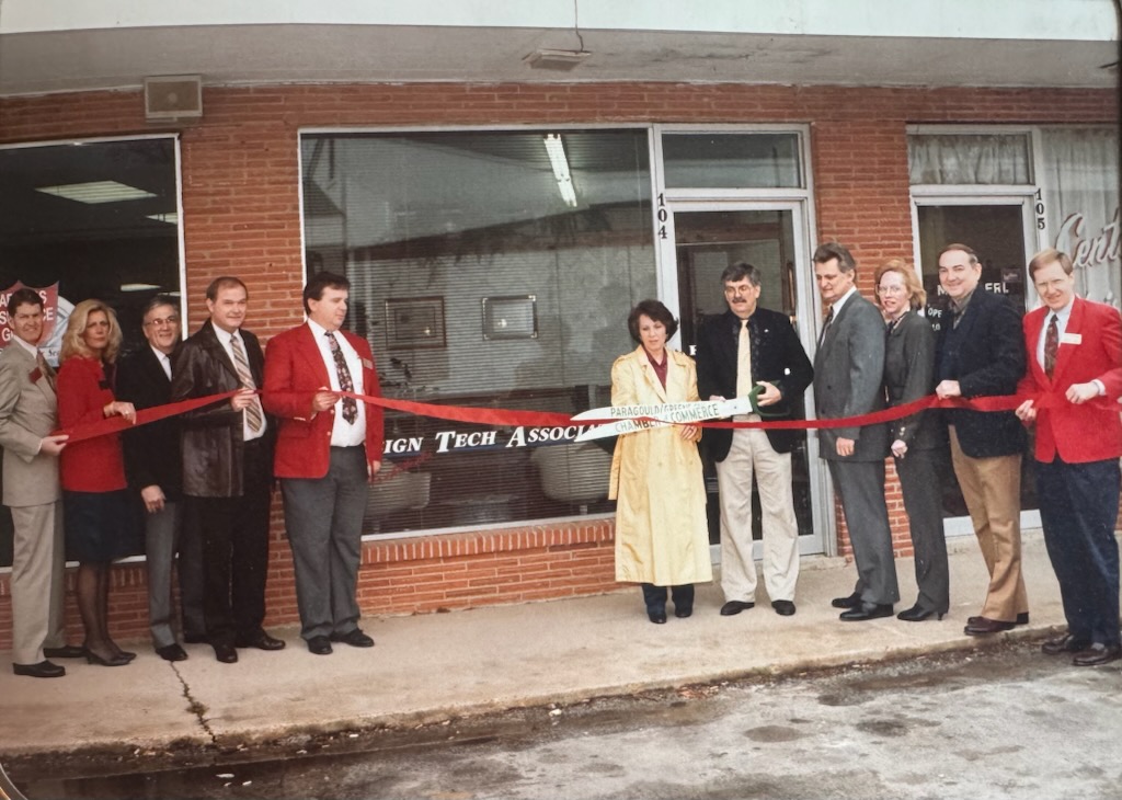 PgouldChamber's tweet image. #MemoryLaneMonday from Sign Tech! Anyone know what year this was?