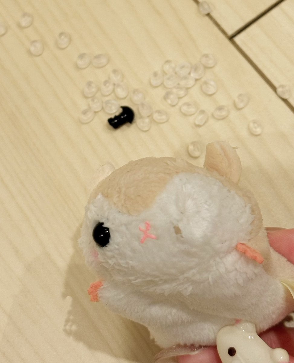ティックトックライブありがとー！♡
たくさんギフト見逃してしまってごめんねᐡ т · т ᐡあと、ライブ中にまるさんにもものモモンガやられてしまってめっちゃかなしい、これ直るかな？ᐡ т · т ᐡ