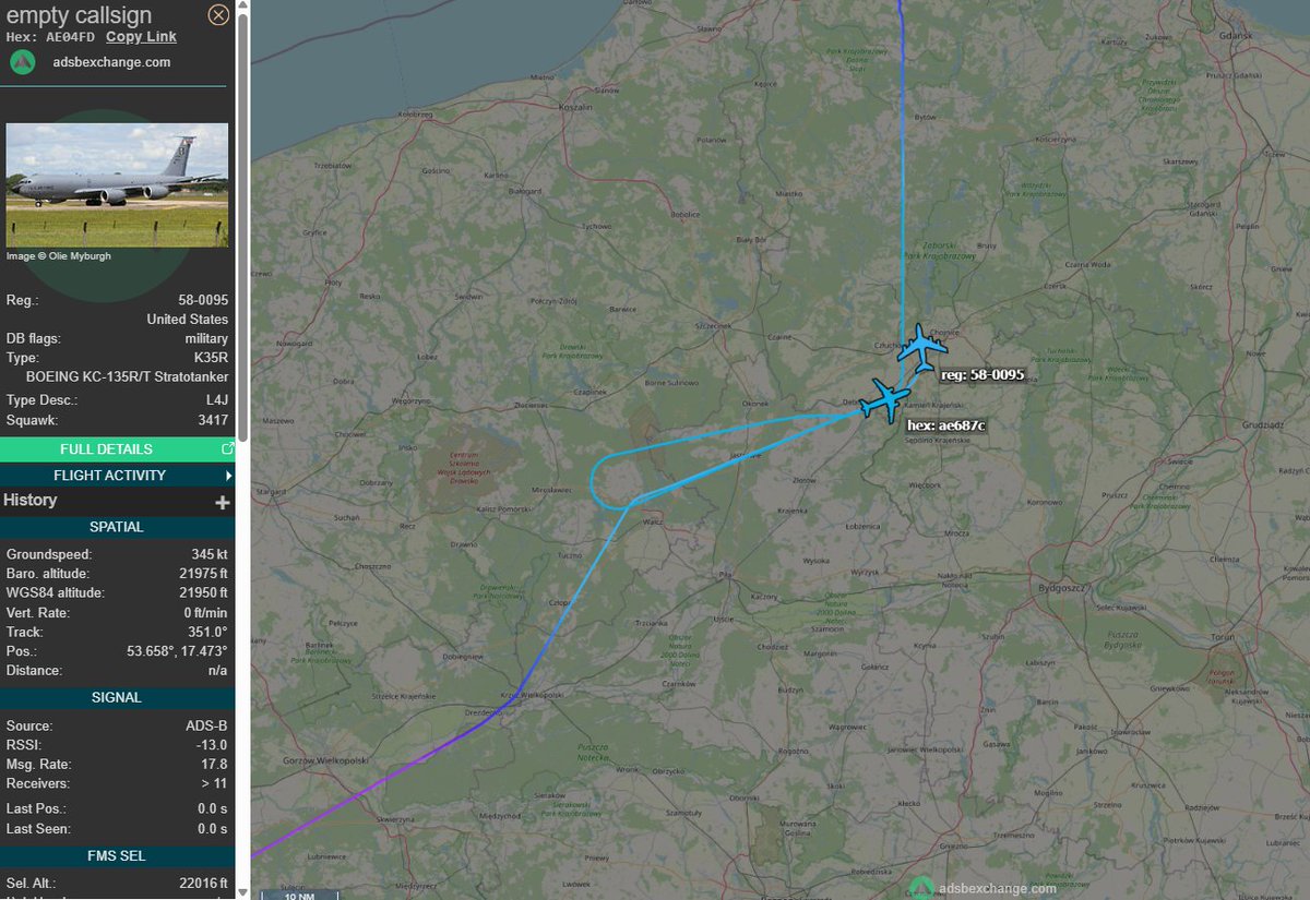 PolishMilRadar's tweet image. 📅 06.10 🕒 16:52LT

W strefie TSA29 KATE odbywa się tankowanie w powietrzu z udziałem✈️ Boeinga P-8A #Poseidon Marynarki Wojennej Stanów Zjednoczonych #USNavy 🇺🇸, który wystartował z Keflaviku #BIKF 🇮🇸 oraz ✈️ Boeinga KC-135R Stratotanker "58-0095" Sił Powietrznych Stanów