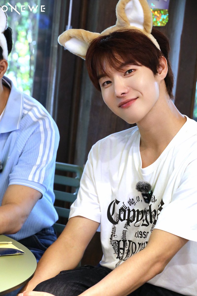 YonghoonBR's tweet photo. [#WE_SPACE] Confira as fotinhas do nosso Hoonstar nos bastidores. https://t.co/RskwfDgY9l