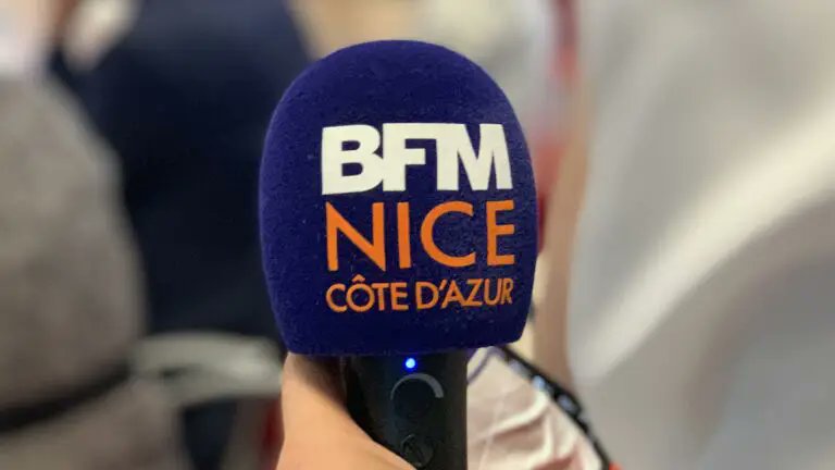 flrn_rss's tweet image. Après le nul miraculeux face à City #ASMMCI et au lendemain du second 2-2 de la semaine lors d&apos;un derby #ASMOGCN disputé à 11 contre 10 pendant une heure, retrouvez moi à 19h30 sur @BFMCotedazur. On parlera aussi de l&apos;avenir d&apos;Adi #Hütter... A ce soir. Réagissez avec #KopMunegu.