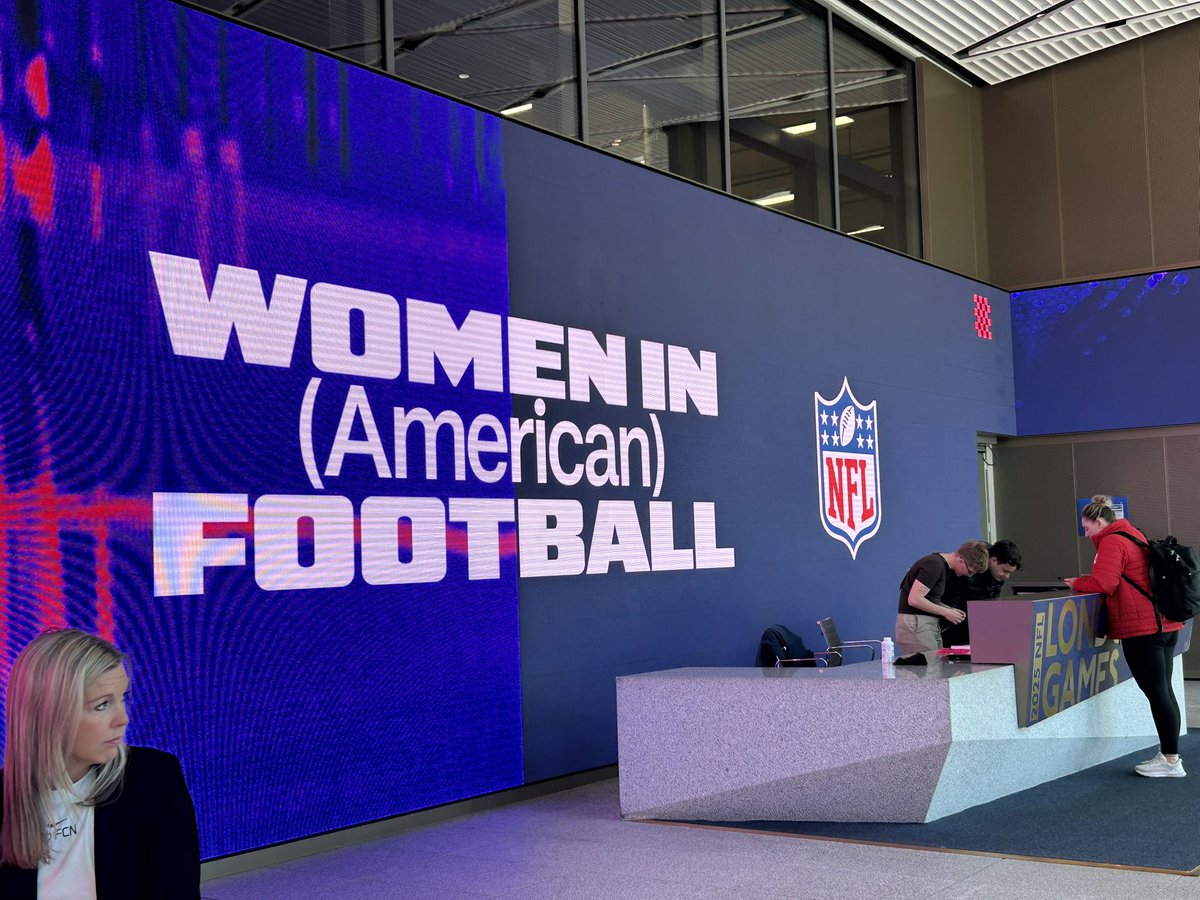 Spending the day with <a href="/NFLUKIRE/">NFL UK & Ireland</a> watching some incredible women’s flag football 🇬🇧🏈

The energy, skill, and passion on display show just how much potential this sport has — can’t wait to see it shine on the world stage at the LA 2028 Olympics 🌍✨