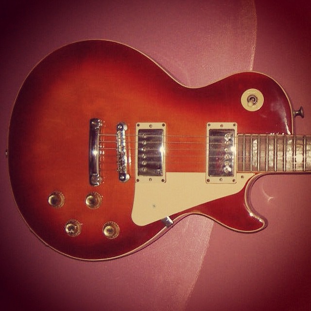 CRAVE Guitars tweet media