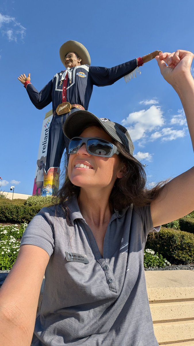 About 1/3 the way through this marathon with my bestie. #bigtex #statefairoftexas <a href="/StateFairOfTX/">State Fair of Texas</a>