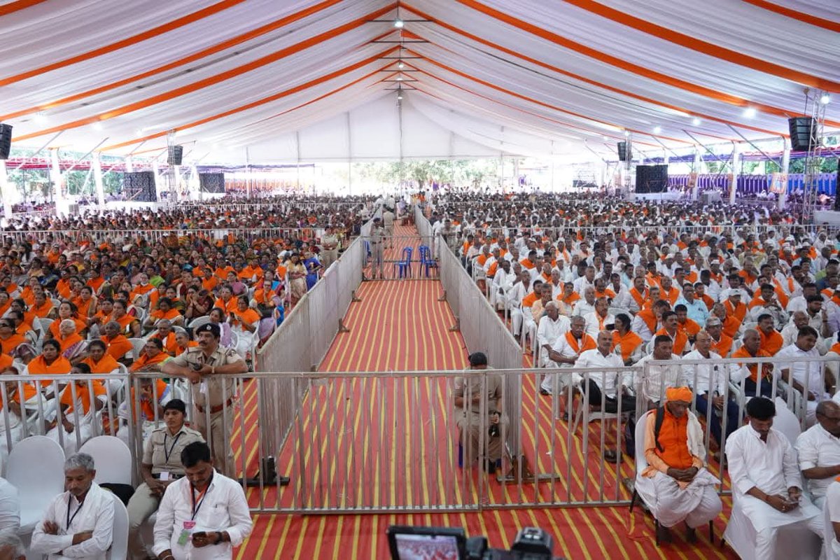 basavayogi8's tweet photo. ಬಸವ ಸಂಸ್ಕೃತಿ ಅಭಿಯಾನ ಸಮಾರೋಪ ಸಮಾರಂಭ-2025
ದಿನಾಂಕ : 05-10-2025
ಸ್ಥಳ. ಅರಮನೆ ಮೈದಾನ, ಬೆಂಗಳೂರು
#BasavaSamskrutiAbhiyana #SamskrutikaNayaka #VishwaGuruBasavanna #Basavanna https://t.co/8WbqFyloyr
