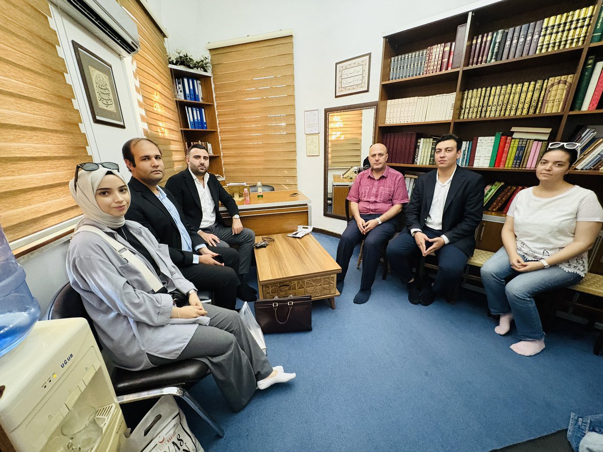 Gençlik Kolları Başkanımız Sn. <a href="/averhanacar/">Erhan Acar</a>’ın riyasetinde, Din Görevlileri Haftası vesilesiyle İlçe Müftümüz Sayın Uğur Kocabaş’ı akabinde Hisar Camii İmam-Hatibi Selim Menteşeli’yi ziyaret ettik.