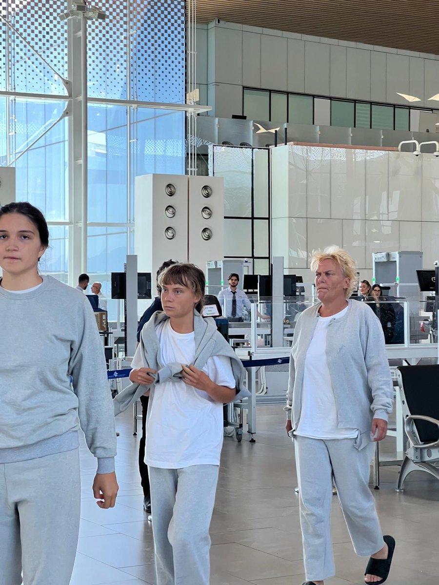 CiudadLiberal's tweet photo. Israel deportó a otros 171 activistas de la Flotilla, incluida Greta Thunberg

Ya son más de 340 los deportados, de un total de 470 detenidos en la interceptación de ayuda humanitaria destinada a Gaza.

👉 https://t.co/td77XlMKDj https://t.co/9fKo9uMXjz