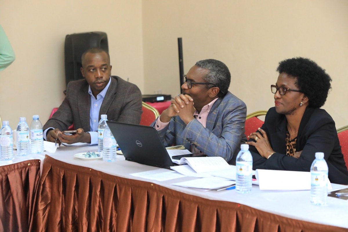 PARLIAMENTARY FORUM ON ANTIMICROBIAL RESISTANCE (P tweet media