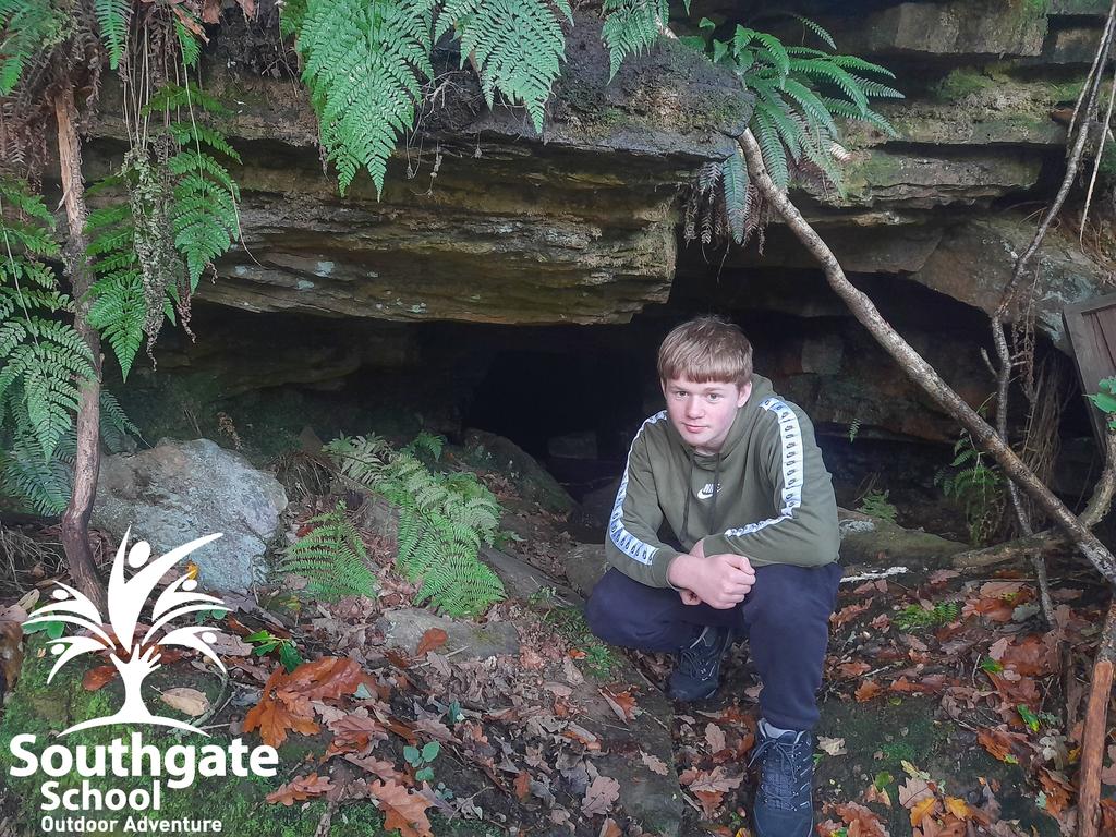 southgateHD5's tweet photo. In search for a cave as part of our outdoor adventures today. π¦ #Caving #GetOutside
#Exploring #OutdoorAdventure
#NeverStopExploreing @LtL_News @KirkleesCouncil @EVOLVEadvice @MTNEQUIPMENT @LearningAway @VisionHudds @SOuLupdate https://t.co/JAAjrToeyl