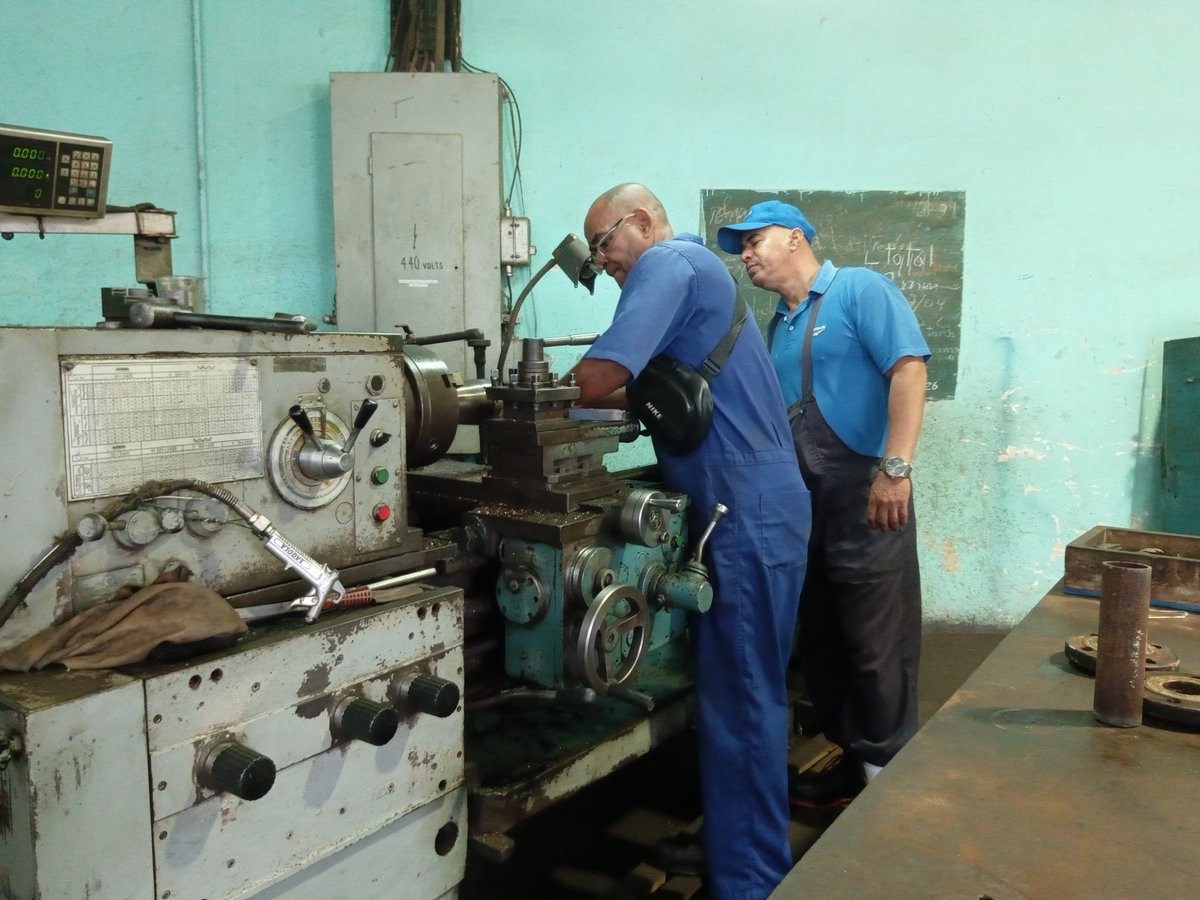 UEBCeballos's tweet photo. En UEB Industrial Ceballos, la calidad no es solo un objetivo, ¡es nuestra forma de vida! Cada producto que sale de nuestra línea es el resultado del esfuerzo incansable y la dedicación de nuestro increíble equipo.
#calidad 
#GenteQueSuma 
#trabajoenequipo https://t.co/1AO8yh8eDT
