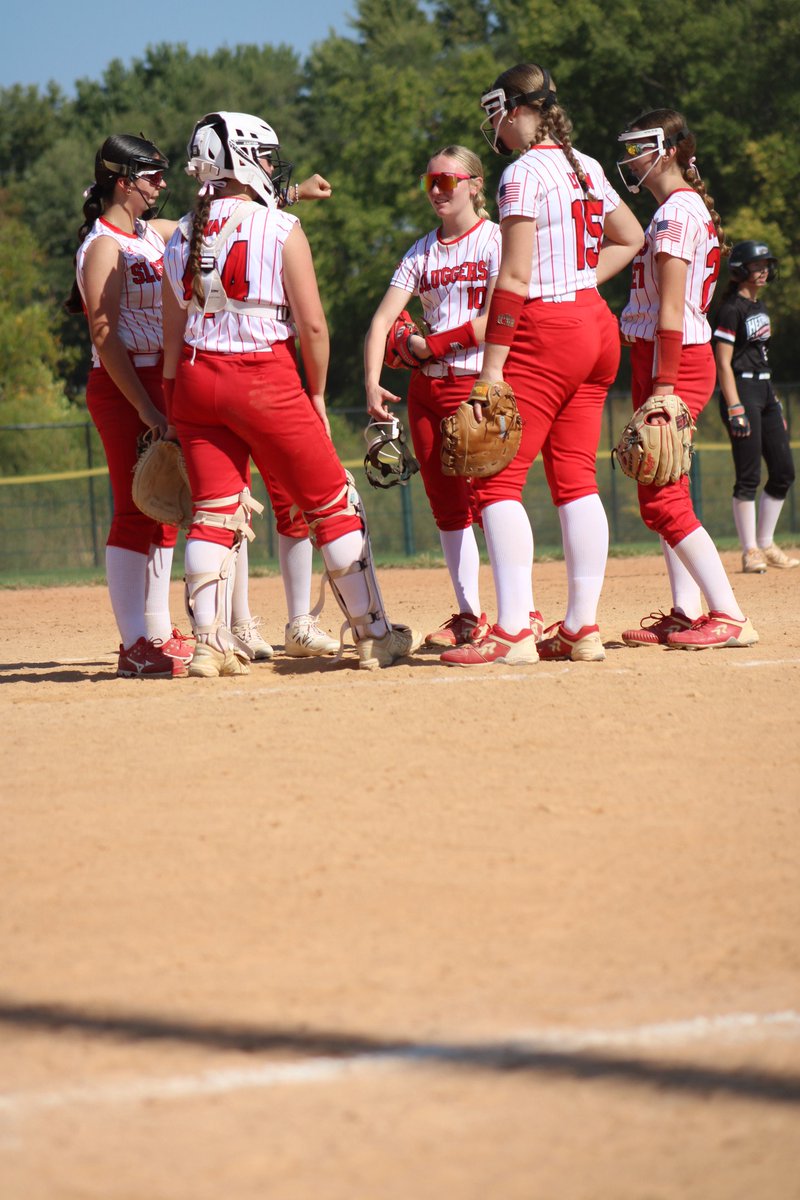 coachdan12's tweet photo. 🏆 Illinois Sluggers 14U Long – Weekend Standouts! 🏆

Big shoutout to our high performers from the PGF Fall National Qualifier in St. Charles, IL! 💪🔥

⚾️ Offensive Leaders
💥 Brooklyn Arndt (2029) – .688 AVG | 1.500 OPS | 11 H | 1 3B | 8 RBI | 5 R | 2 SB
💥 Abby Kovaka (2029) – .643 AVG | 1.545 OPS | 9 H | 3 2B | 6 RBI | 7 R | 2 BB | 5 SB
💥 Sofia Kettaneh (2029) – .500 AVG | 1.400 OPS | 5 H | 2 2B | 1 3B | 3 RBI | 2 R
💥 Hailey Palma (2029) – .444 AVG | 1.101 OPS | 4 H | 1 2B | 2 RBI | 4 R | 2 BB | 1 SB
💥 Abbie Brdecka (2029) – .385 AVG | .928 OPS | 5 H | 1 2B | 6 RBI | 1 R | 2 BB
💥 Adler Long (2029) – .375 AVG | 6 H | 3 RBI | 6 R | 1 SAC
💥 Addy Michelini (2029) – .333 AVG | 1 R | 1 BB

🥎 Pitching Leaders
🔥 Sofia Kettaneh (2029) – 10.1 IP | 2.71 ERA | 10 K
🔥 Adriana Burke (2029) – 6.2 IP | 3.15 ERA | 8 K
🔥 Adler Long (2029) – 6.0 IP | 4.67 ERA | 8 K

🧤 Defensive Leaders
💪 Abby Kovaka (2029) – 2 pickoffs | 1 caught stealing
💪 Jaida Escanio (2029) – 4 PO and several key relays keeping runners in check
💪 Abbie Brdecka (2029) – .933 fielding % (primarily at 3B)

Proud of the effort, teamwork, and focus this weekend! Keep grinding, Sluggers! ❤️🥎🖤

#IllinoisSluggers #SluggerPride #PGFFallQualifier #SoftballFamily #IlSluggers2029

@BrookeArndt19 @AbbyKovaka2029 @SofiaK2029 @HaileyPalma10 @brdecka00 @AdlerLong2029 @Adriana_burke01 @AJaidaEscanio6