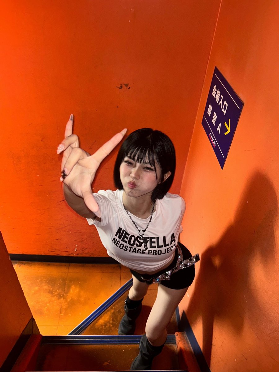 Yuity_neostella's tweet image. #NEWAGE ありがとうございました✨
NeoStella × NeoStageProject
新曲初披露でした🎼
超イイ感じ でしたか？ 💕

ﮩ٨ـﮩ♡ـﮩ٨ـﮩﮩ٨ـﮩ♡ـﮩ٨ـﮩ

髪の毛も久しぶりにバッサリ✂️♡.·*.

次回ライブ は10/9(木)西永福JAMです！
よろしくお願いします♡.·*.

#NeoStella #ネオステラ