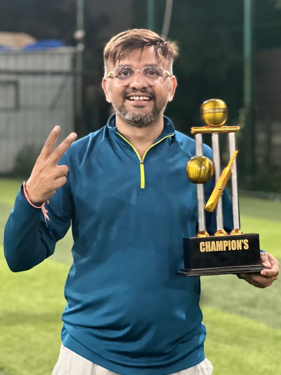 igopalsavaliya's tweet image. From coding screens💻 to cricket🏏scenes, same winning🏆 spirit ✨

#ShopifyDeveloper #CricketVibes #CodeAndPlay #DeveloperLife #TeamSpirit #ShopifyDev #WeekendWin #CricketMood