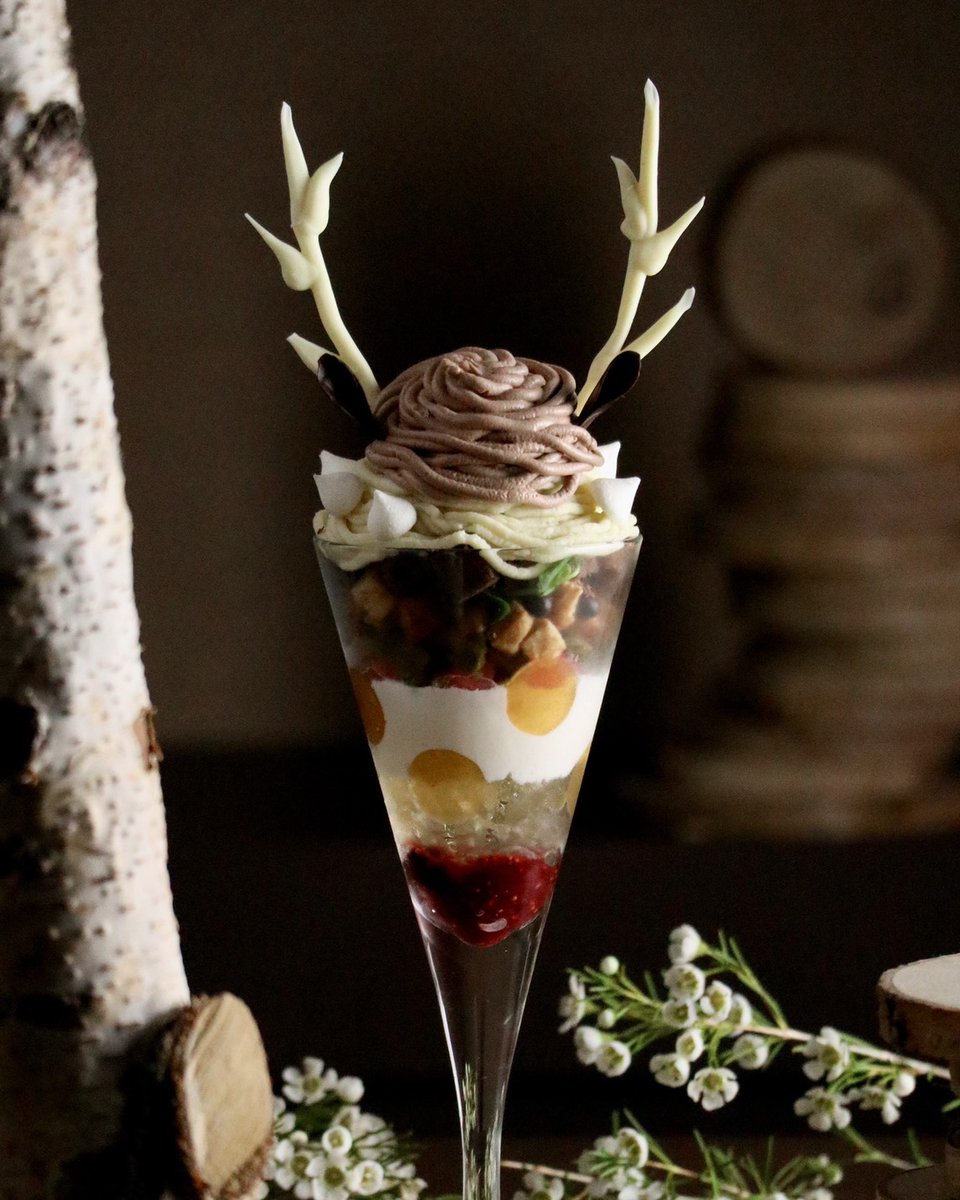 夜パフェ専門店 Parfaiteria beL 新宿三丁目 ━新作パフェ