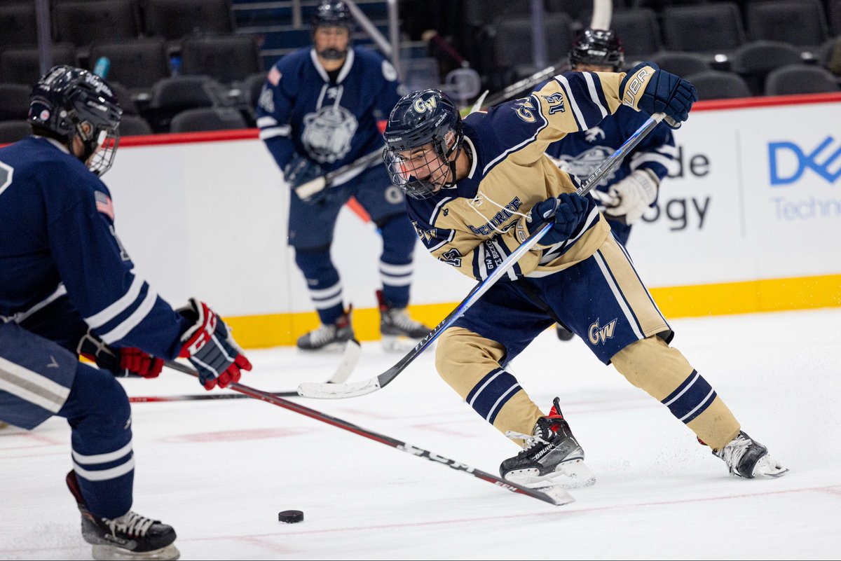 Sweep, Sweep, Victory🧹🚨

Your Revs won both games this weekend! Catch some flicks from the Battle of DC! Thank you to everyone who cameout to support!! 

#collegehockey #gwu #gwuuniversity
