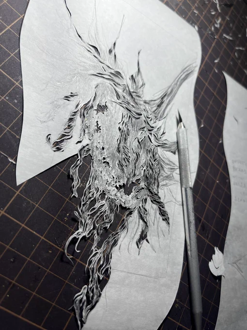 もうすっかり秋だけど、ずっと残暑の作品を作っている。もーちょい 