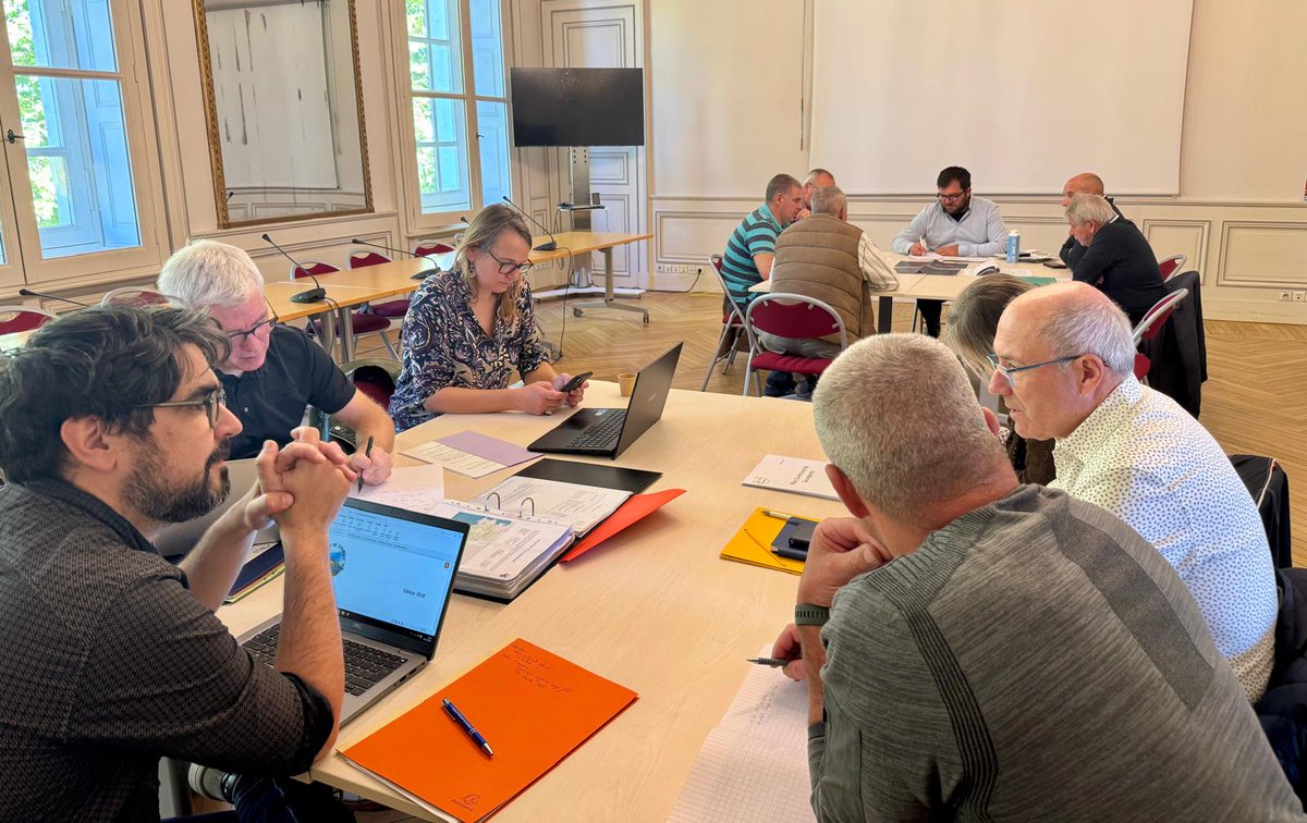 Prefet44's tweet photo. #GestionDeCrise | Aujourd’hui, la préfecture organise un exercice d’activation des plans communaux de sauvegarde pour les communes de Frossay, Saint-Viaud, Paimboeuf, Crossac, Saint-Malo-de-Guersac et Saint-Joachime. https://t.co/QIbzMdFcAl